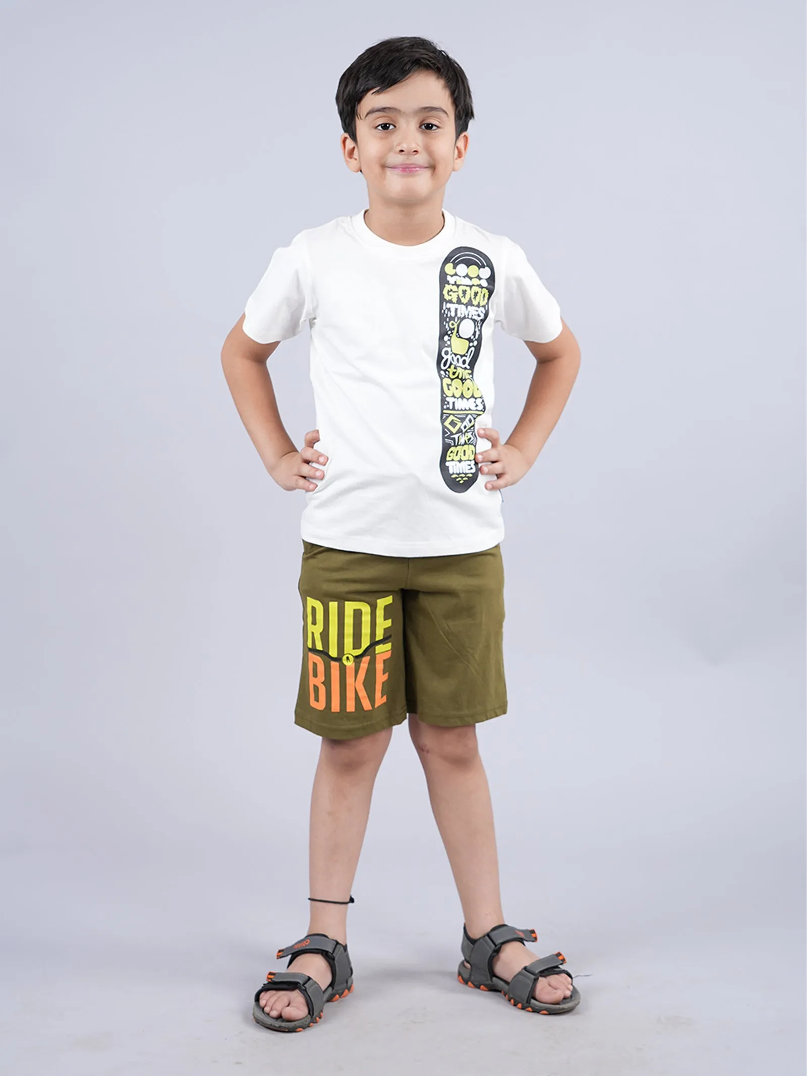 Boys Printed Tee & Knit Shorts Set