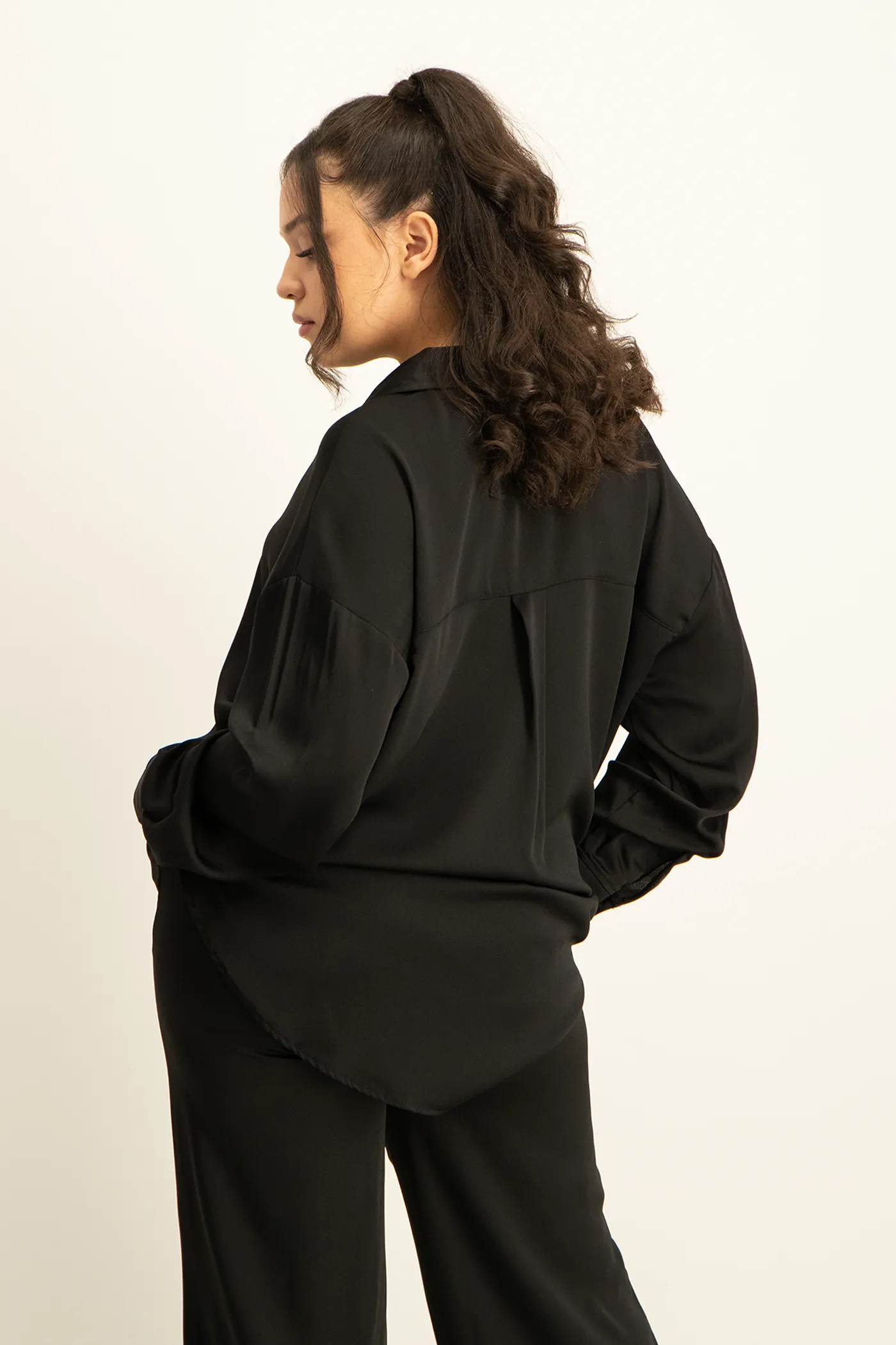 Dani Oversized Satin Shirt - Black
