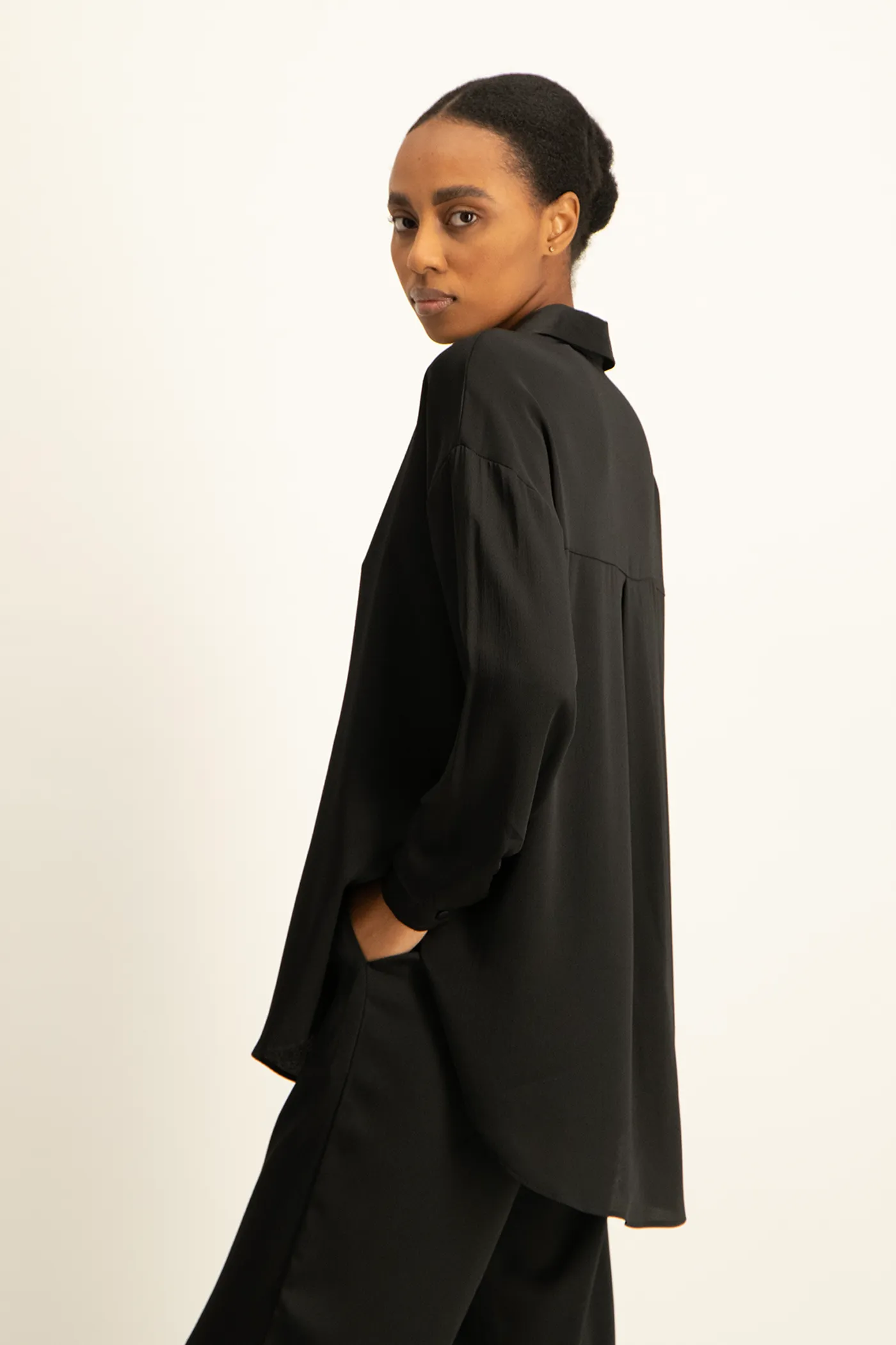 Dani Oversized Satin Shirt - Black