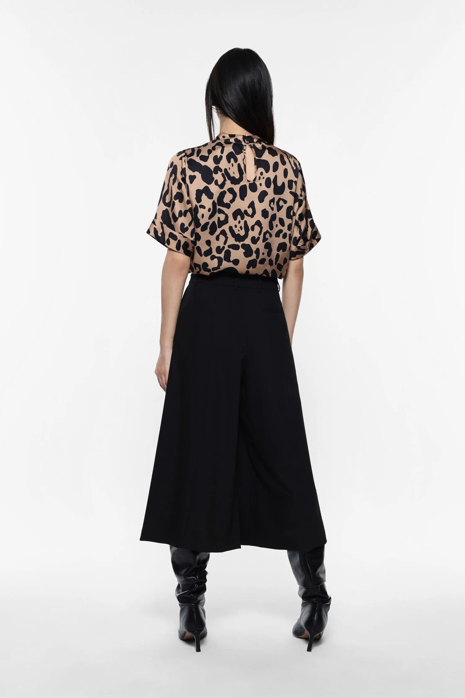 Pleated Cropped Trousers