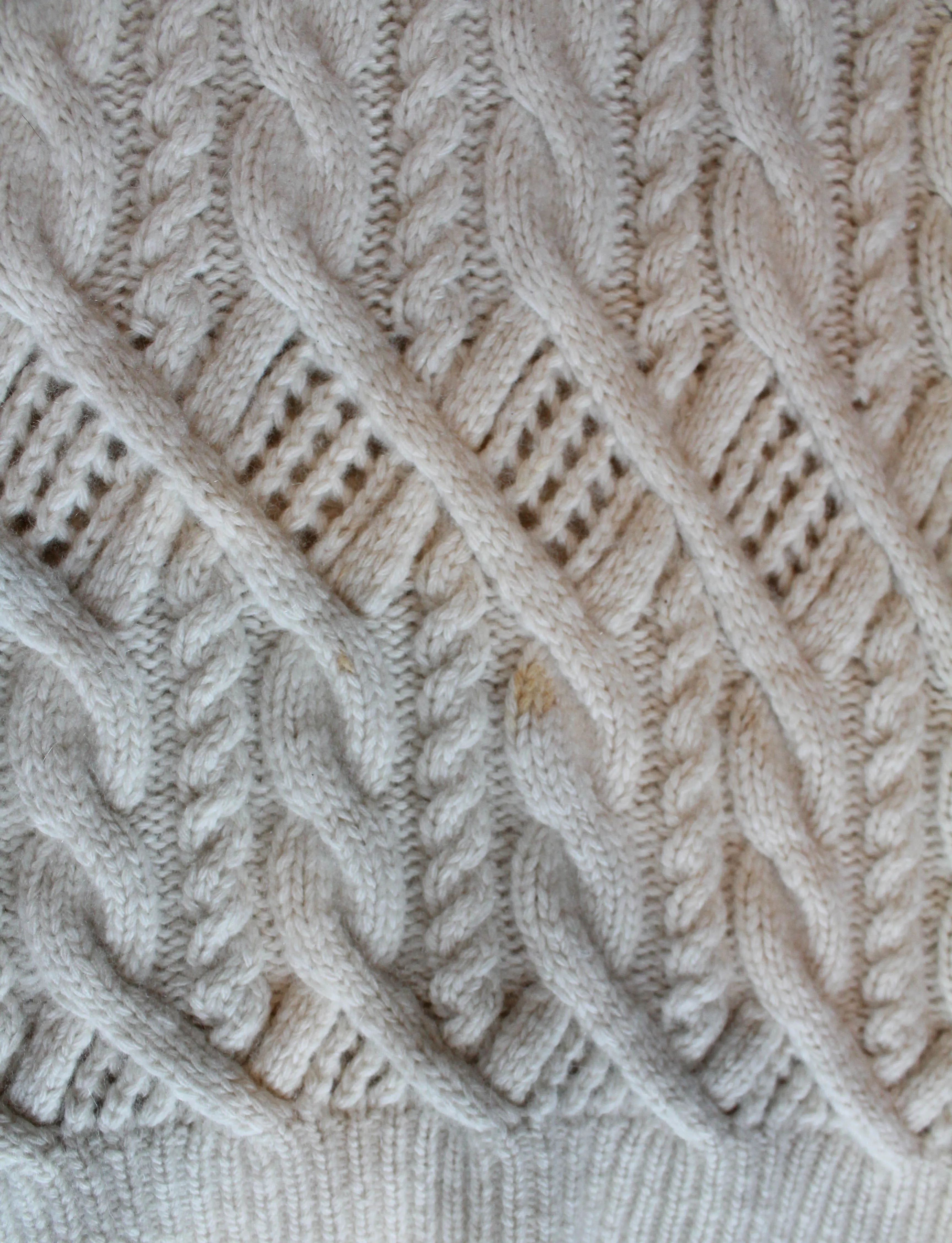 Vintage 80's/90's Neiman Marcus Cashmere Sweater Knit V Neck Pullover White Unisex Small/Medium